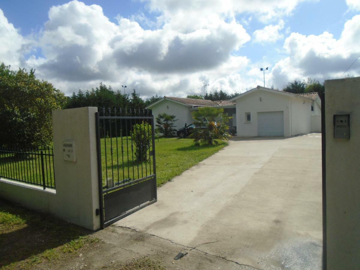 Hotel Les Tresors De Lizzie Coutras Exterior foto