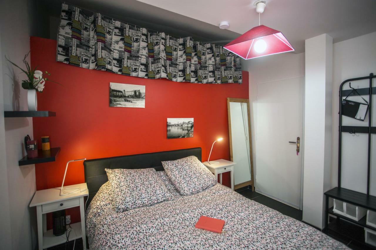 Hotel Les Tresors De Lizzie Coutras Exterior foto