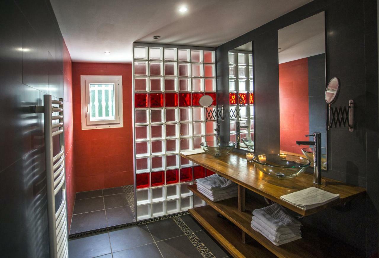 Hotel Les Tresors De Lizzie Coutras Exterior foto